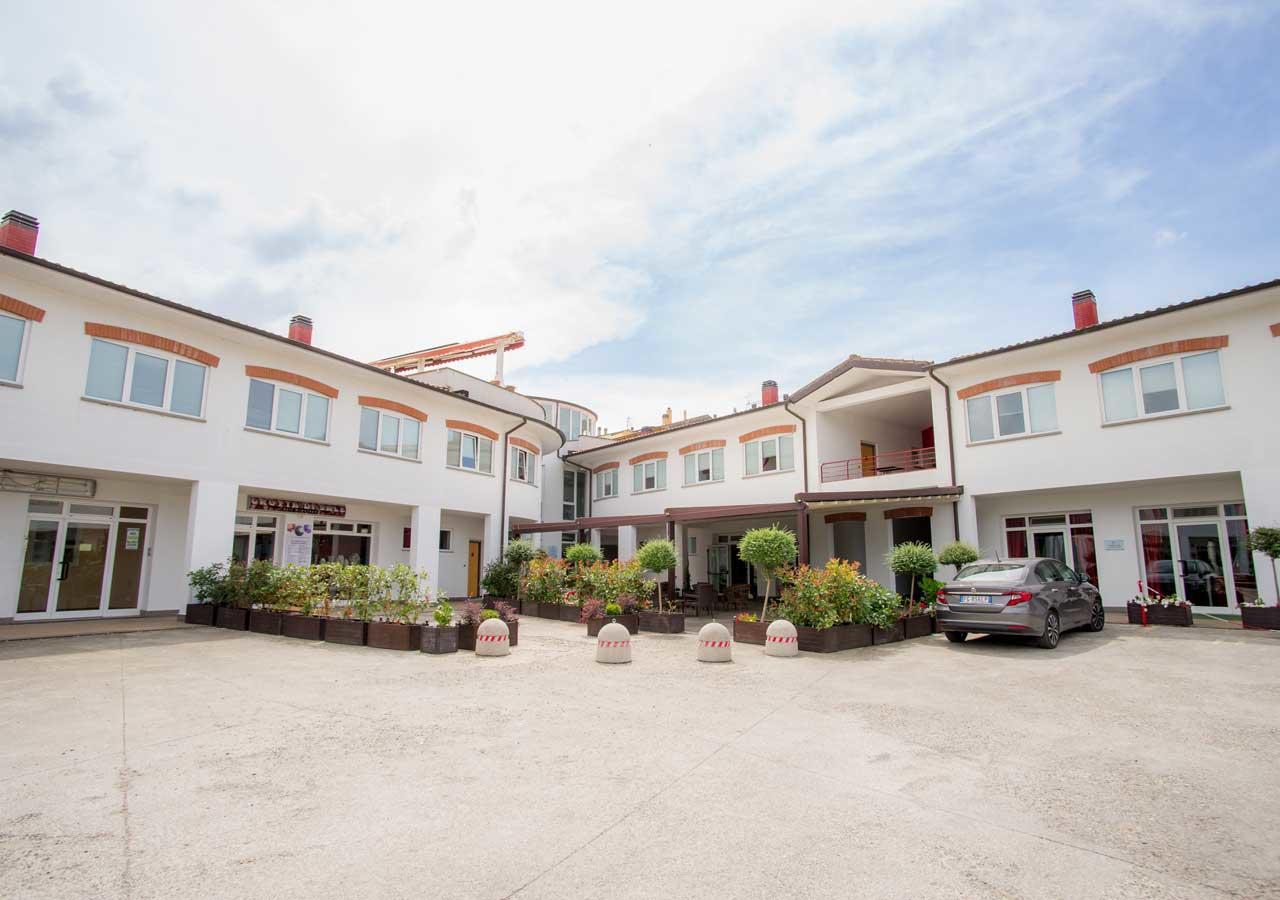 מרתה Hotel Relais Del Lago מראה חיצוני תמונה