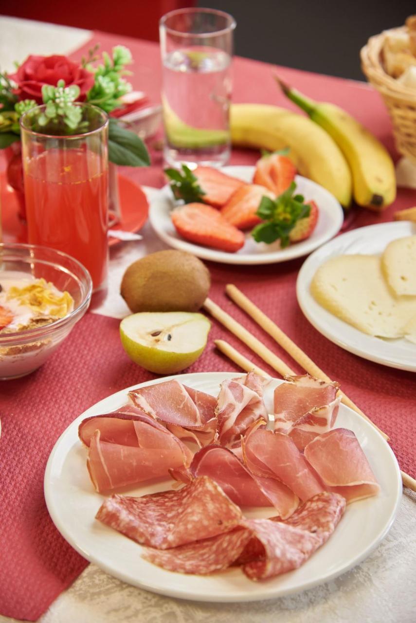 מרתה Hotel Relais Del Lago מראה חיצוני תמונה
